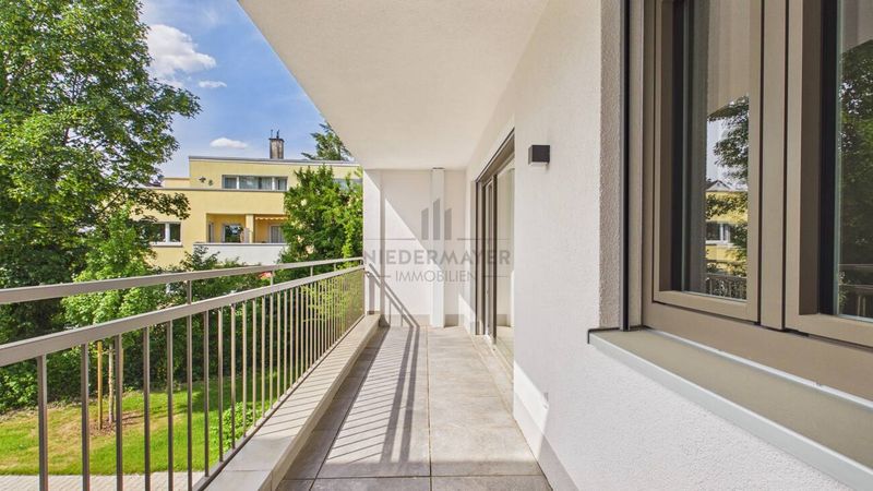 Wunderschöne 2-Zi.-Wohnung mit großer West-Loggia und TG-Einzelstellplatz (optional) in Forstenried